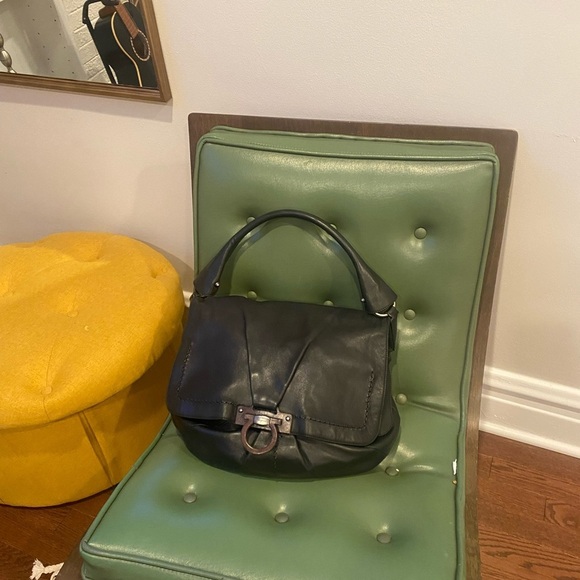 Salvatore FERRAGAMO very large black leather hobo bag - Picture 5 of 13